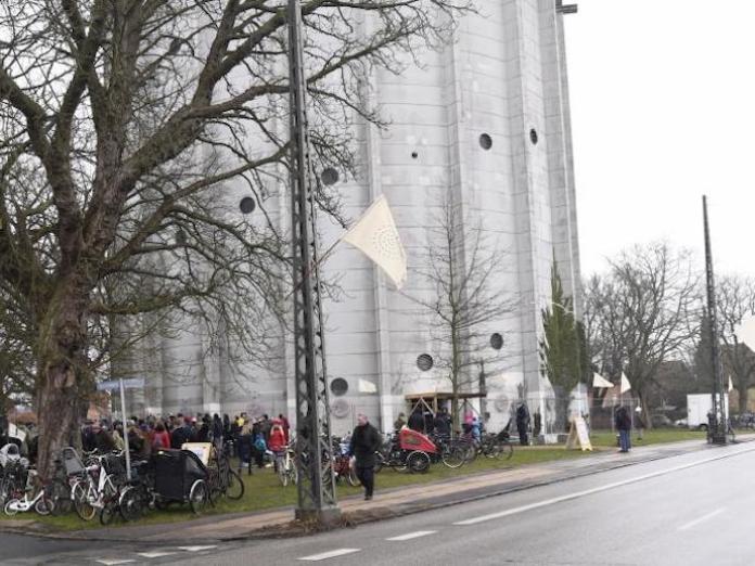 Foto fra Brønshøjvej af indvielsen