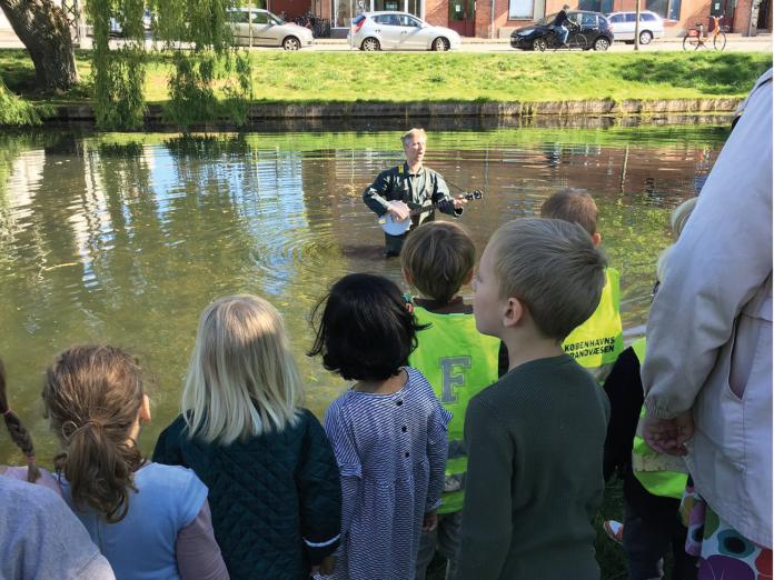 Billede fra teateroplevelsen 'Milde Maj'