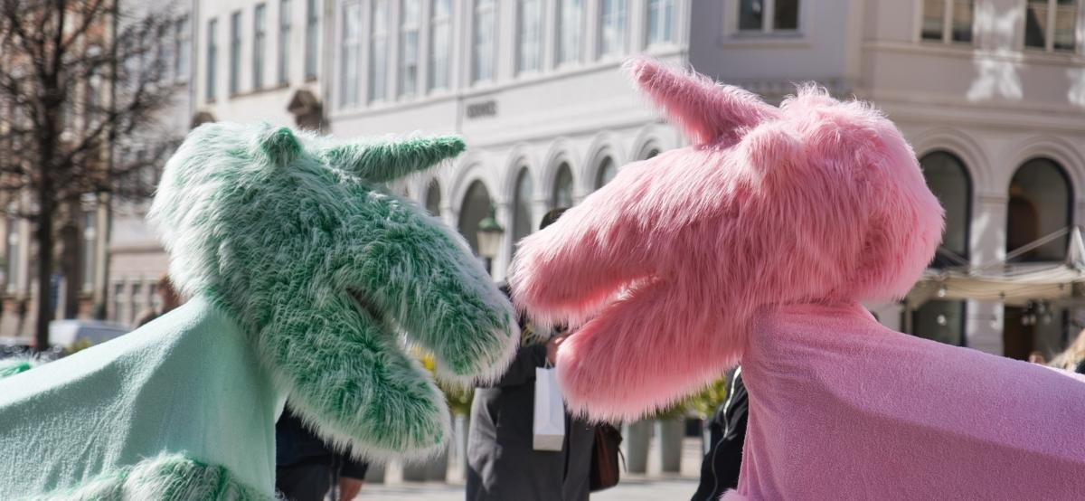 Billeder fra forestillingen Enhjørninger