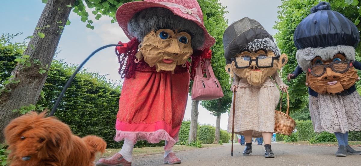 Billede fra vandreforestillingen Waltraud, Wilma, Berta & Bellmondo